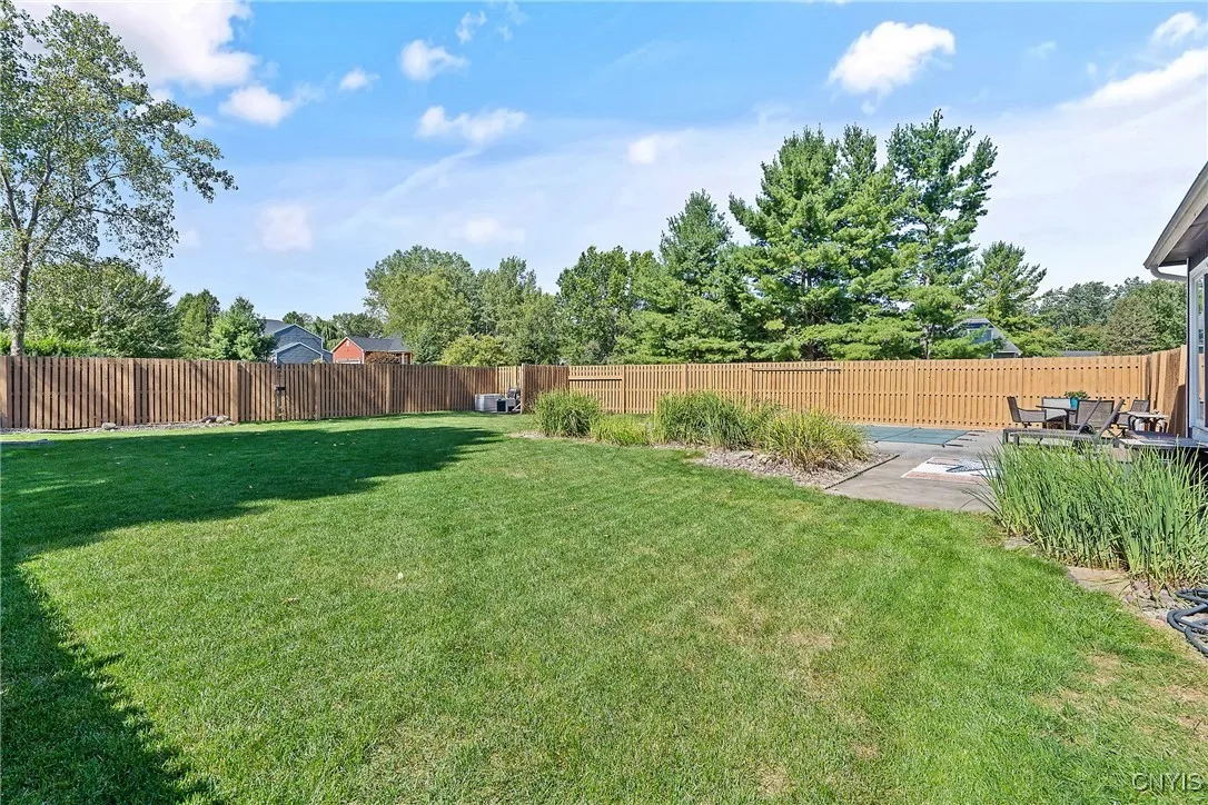 3219 Holly Ridge, Lysander, New York 13027, Lysander, New York 13027, 3 Bedrooms Bedrooms, 8 Rooms Rooms,2 BathroomsBathrooms,Residential,Closed,3219 Holly Ridge, Lysander, New York 13027,0,S1635605