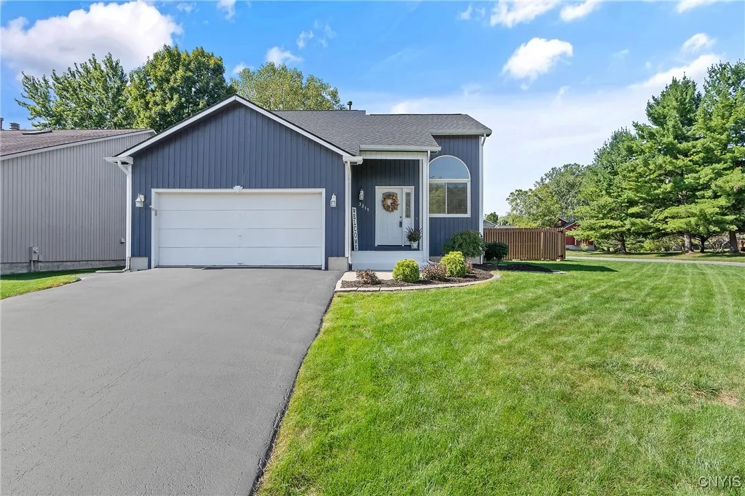 3219 Holly Ridge, Lysander, New York 13027, Lysander, New York 13027, 3 Bedrooms Bedrooms, 8 Rooms Rooms,2 BathroomsBathrooms,Residential,Closed,3219 Holly Ridge, Lysander, New York 13027,0,S1635605