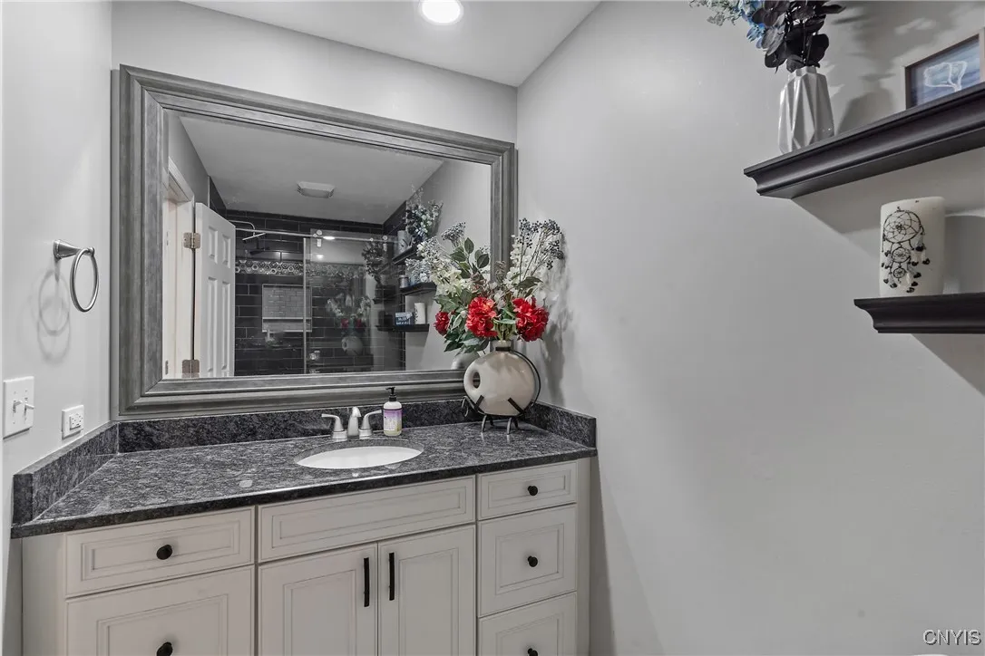 3219 Holly Ridge, Lysander, New York 13027, Lysander, New York 13027, 3 Bedrooms Bedrooms, 8 Rooms Rooms,2 BathroomsBathrooms,Residential,Closed,3219 Holly Ridge, Lysander, New York 13027,0,S1635605