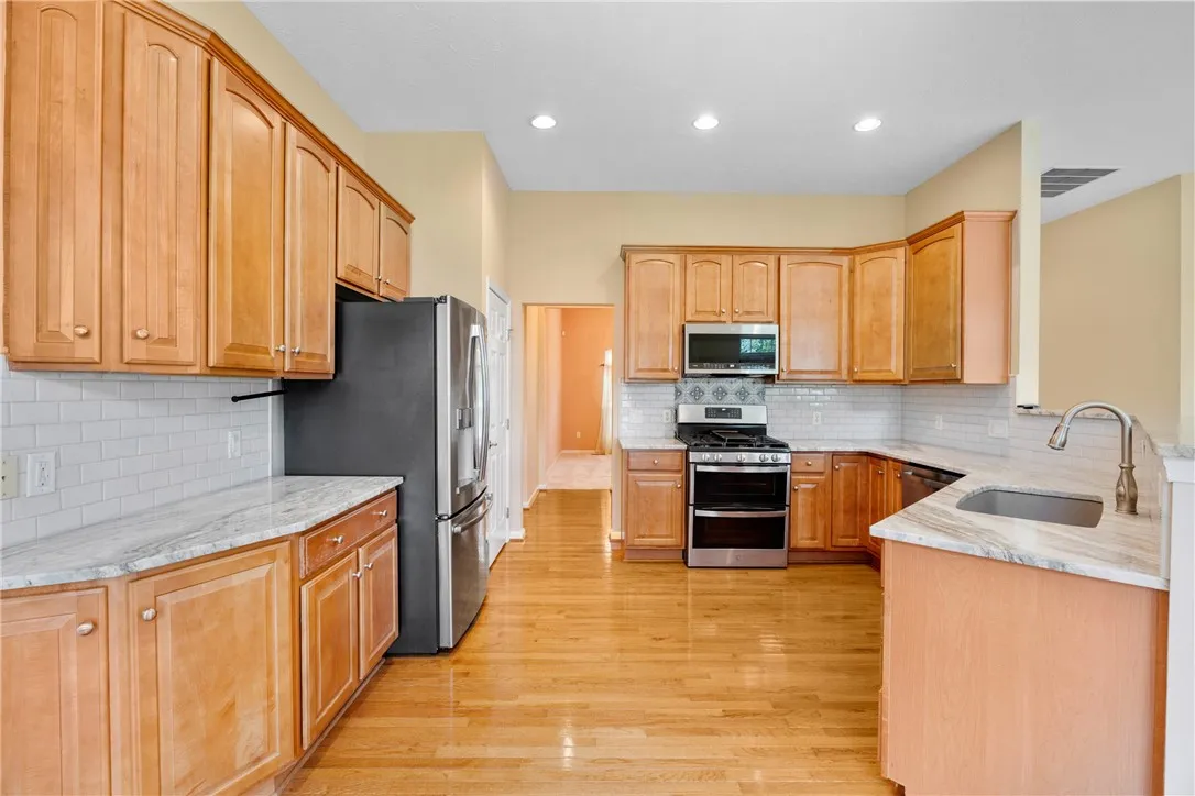 8 Jenna Way, Henrietta, New York 14623, Henrietta, New York 14623, 3 Bedrooms Bedrooms, 6 Rooms Rooms,2 BathroomsBathrooms,Residential,Closed,8 Jenna Way, Henrietta, New York 14623,0,R1634514