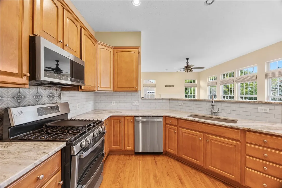 8 Jenna Way, Henrietta, New York 14623, Henrietta, New York 14623, 3 Bedrooms Bedrooms, 6 Rooms Rooms,2 BathroomsBathrooms,Residential,Closed,8 Jenna Way, Henrietta, New York 14623,0,R1634514