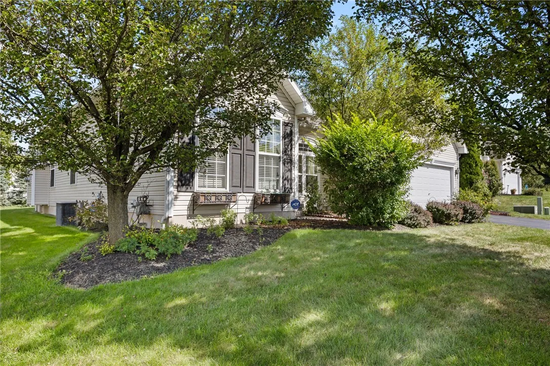 8 Jenna Way, Henrietta, New York 14623, Henrietta, New York 14623, 3 Bedrooms Bedrooms, 6 Rooms Rooms,2 BathroomsBathrooms,Residential,Closed,8 Jenna Way, Henrietta, New York 14623,0,R1634514