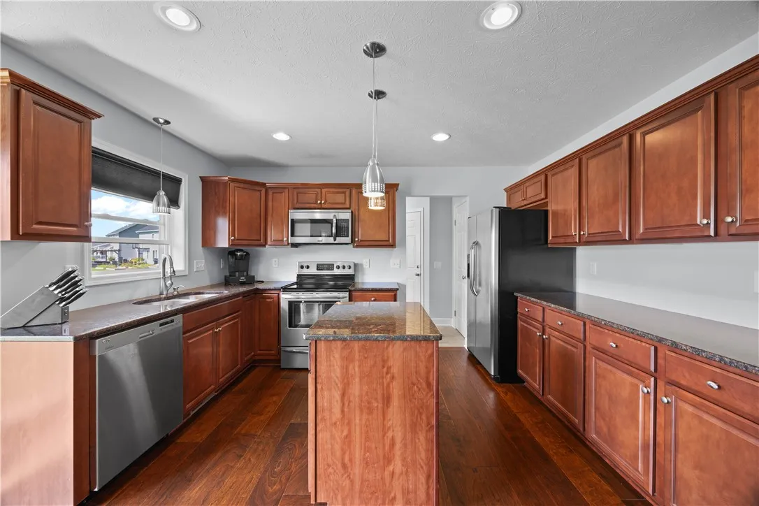 77 Country Village Lane, Parma, New York 14468, Parma, New York 14468, 4 Bedrooms Bedrooms, 8 Rooms Rooms,2 BathroomsBathrooms,Residential,For Sale,77 Country Village Lane, Parma, New York 14468,0,R1632944