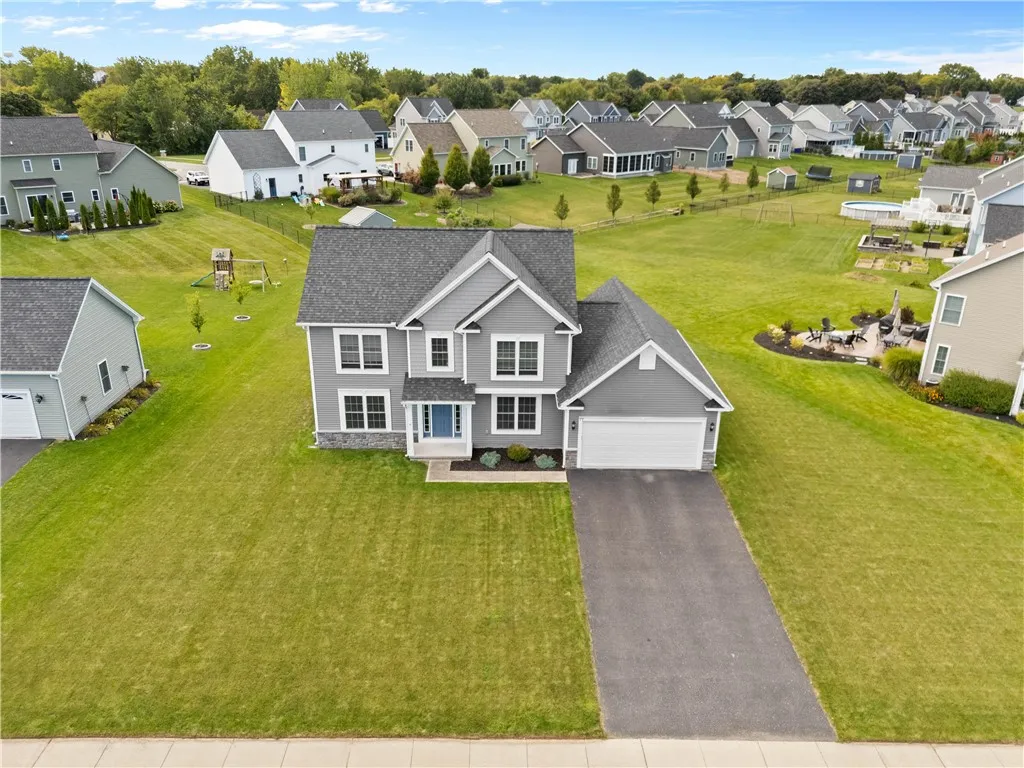 77 Country Village Lane, Parma, New York 14468, Parma, New York 14468, 4 Bedrooms Bedrooms, 8 Rooms Rooms,2 BathroomsBathrooms,Residential,For Sale,77 Country Village Lane, Parma, New York 14468,0,R1632944