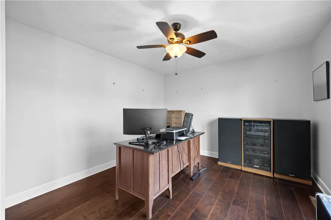 77 Country Village Lane, Parma, New York 14468, Parma, New York 14468, 4 Bedrooms Bedrooms, 8 Rooms Rooms,2 BathroomsBathrooms,Residential,For Sale,77 Country Village Lane, Parma, New York 14468,0,R1632944