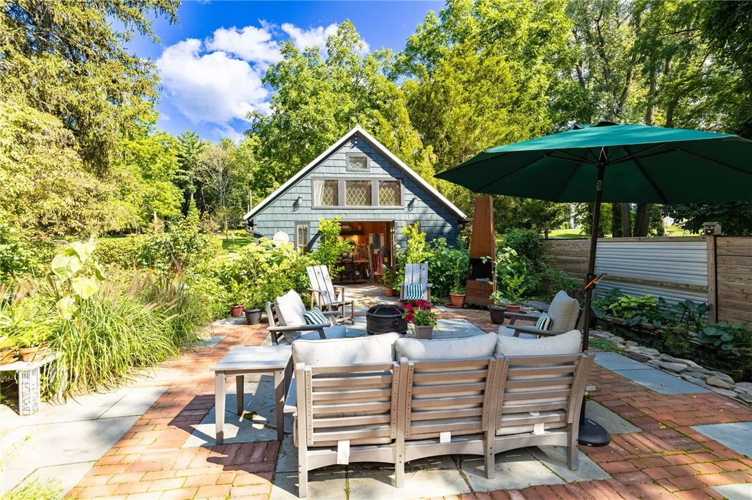 1660 Creek Street, Penfield, New York 14625, Penfield, New York 14625, 4 Bedrooms Bedrooms, 9 Rooms Rooms,2 BathroomsBathrooms,Residential,For Sale,1660 Creek Street, Penfield, New York 14625,0,R1635359