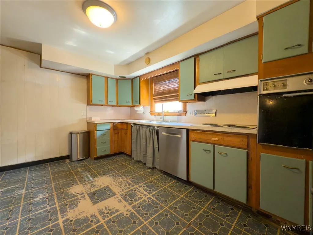 83 Kirkwood Drive, West Seneca, New York 14224, West Seneca, New York 14224, 3 Bedrooms Bedrooms, 5 Rooms Rooms,1 BathroomBathrooms,Residential,Closed,83 Kirkwood Drive, West Seneca, New York 14224,0,B1636639