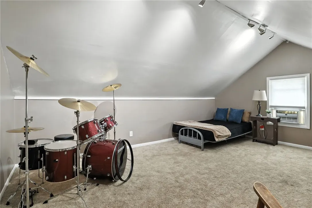 85 Druid Hill Park, Irondequoit, New York 14609, Irondequoit, New York 14609, 3 Bedrooms Bedrooms, 7 Rooms Rooms,1 BathroomBathrooms,Residential,Closed,85 Druid Hill Park, Irondequoit, New York 14609,0,R1636361