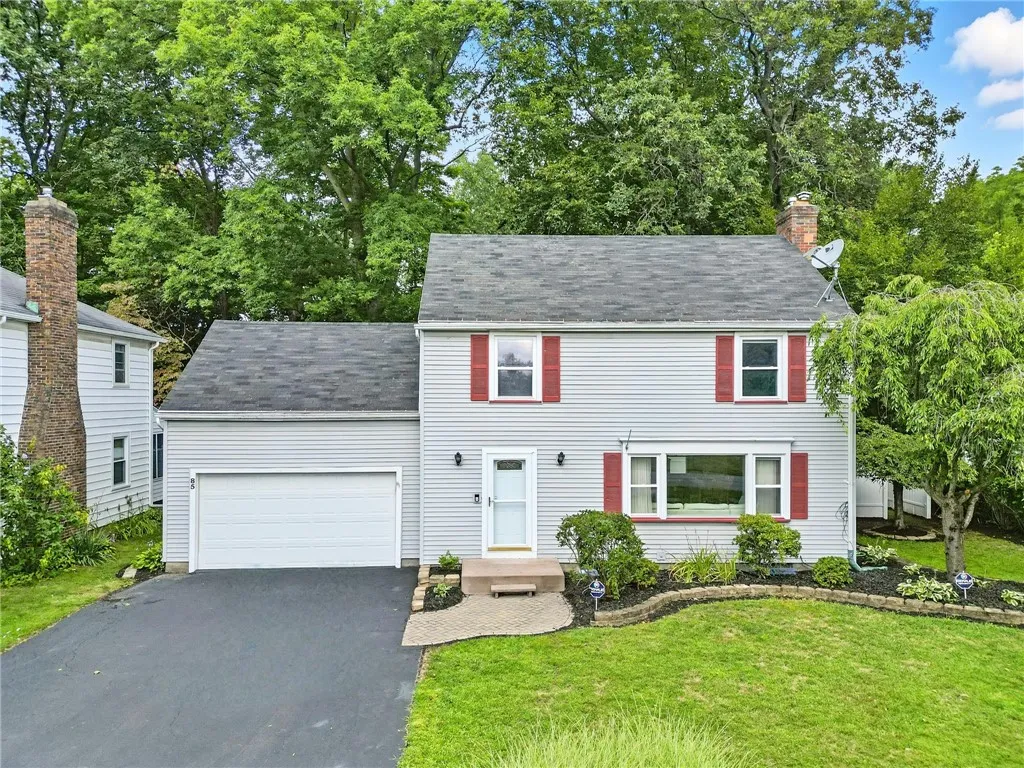 85 Druid Hill Park, Irondequoit, New York 14609, Irondequoit, New York 14609, 3 Bedrooms Bedrooms, 7 Rooms Rooms,1 BathroomBathrooms,Residential,Closed,85 Druid Hill Park, Irondequoit, New York 14609,0,R1636361