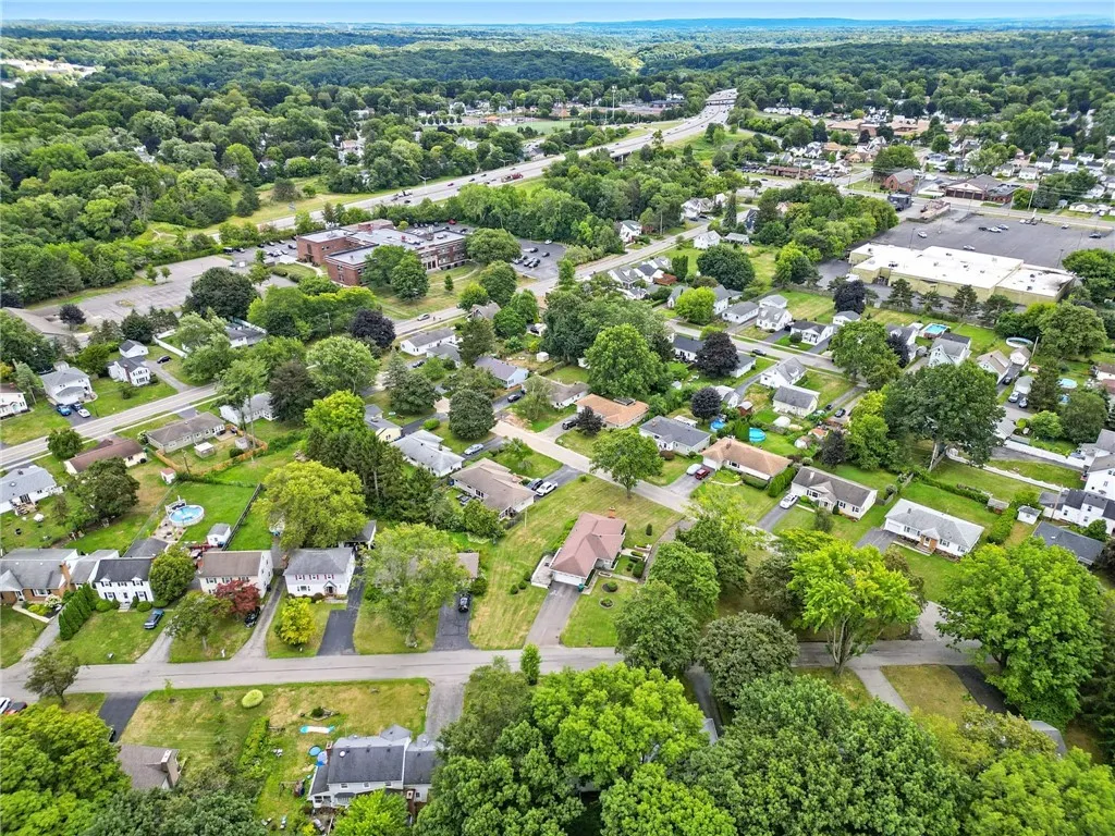 85 Druid Hill Park, Irondequoit, New York 14609, Irondequoit, New York 14609, 3 Bedrooms Bedrooms, 7 Rooms Rooms,1 BathroomBathrooms,Residential,Closed,85 Druid Hill Park, Irondequoit, New York 14609,0,R1636361