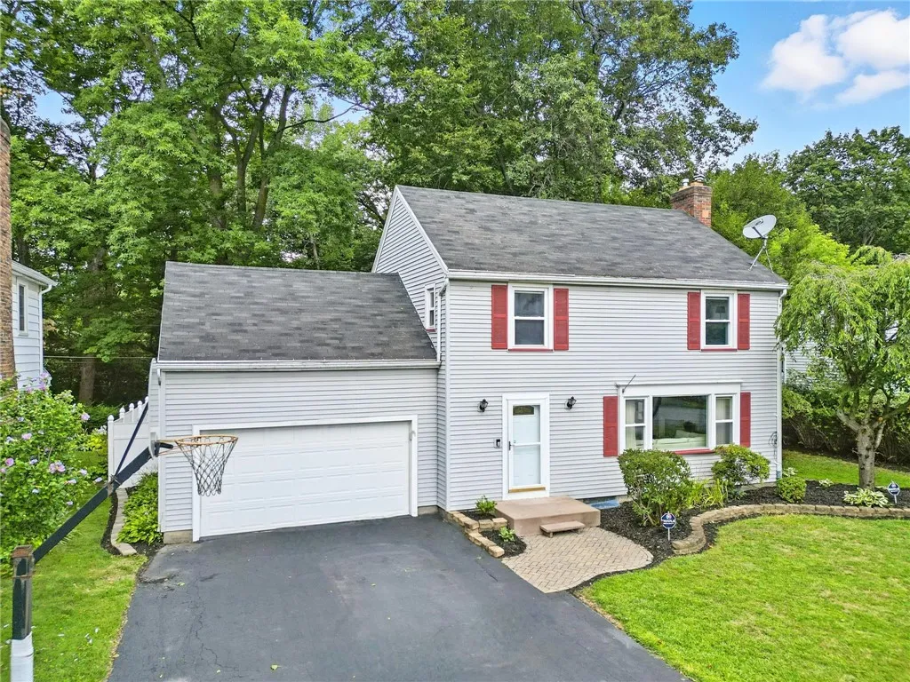 85 Druid Hill Park, Irondequoit, New York 14609, Irondequoit, New York 14609, 3 Bedrooms Bedrooms, 7 Rooms Rooms,1 BathroomBathrooms,Residential,Closed,85 Druid Hill Park, Irondequoit, New York 14609,0,R1636361