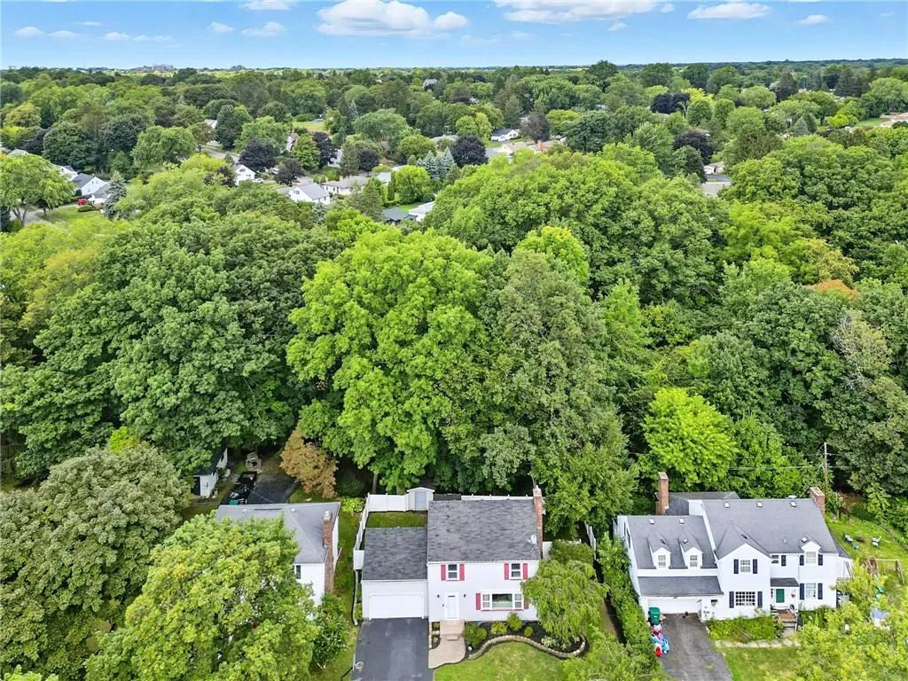 85 Druid Hill Park, Irondequoit, New York 14609, Irondequoit, New York 14609, 3 Bedrooms Bedrooms, 7 Rooms Rooms,1 BathroomBathrooms,Residential,Closed,85 Druid Hill Park, Irondequoit, New York 14609,0,R1636361