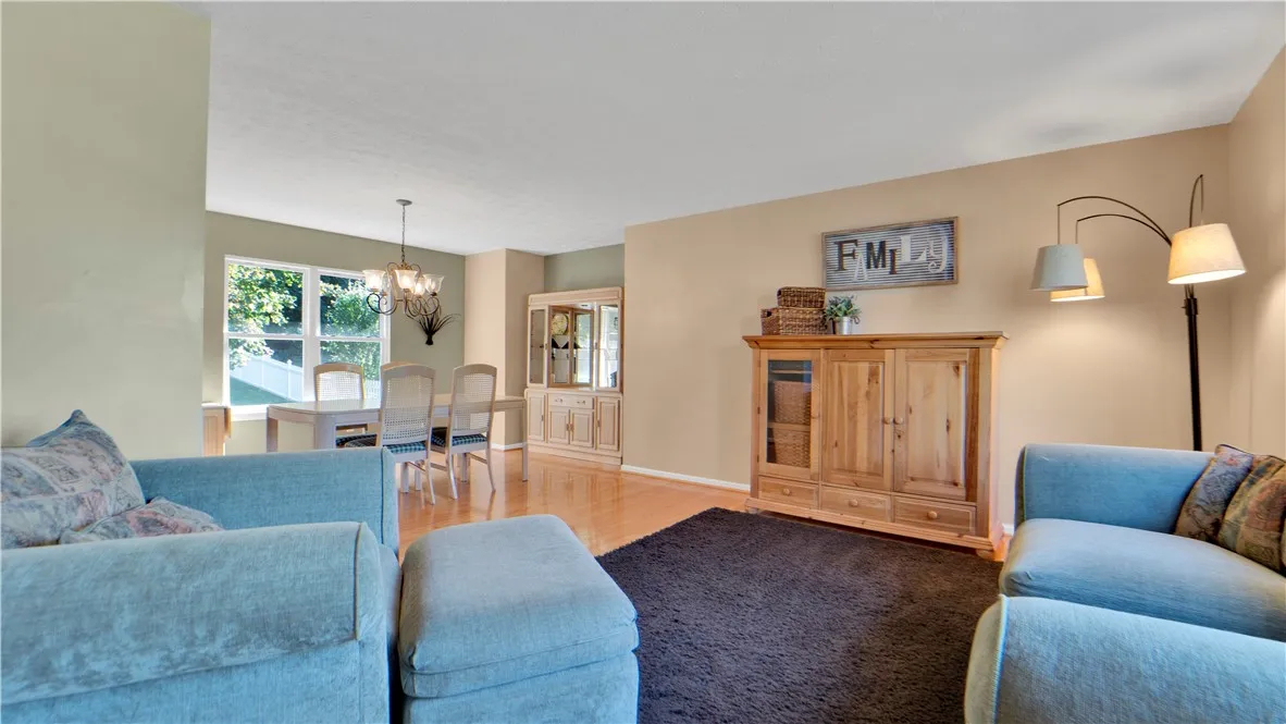 240 Alverstone Way, Henrietta, New York 14586, Henrietta, New York 14586, 4 Bedrooms Bedrooms, 9 Rooms Rooms,2 BathroomsBathrooms,Residential,Closed,240 Alverstone Way, Henrietta, New York 14586,0,R1635175