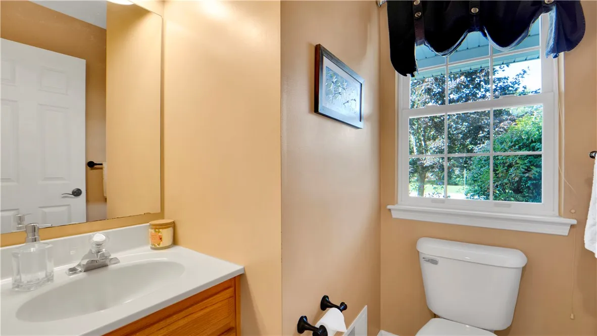 240 Alverstone Way, Henrietta, New York 14586, Henrietta, New York 14586, 4 Bedrooms Bedrooms, 9 Rooms Rooms,2 BathroomsBathrooms,Residential,Closed,240 Alverstone Way, Henrietta, New York 14586,0,R1635175