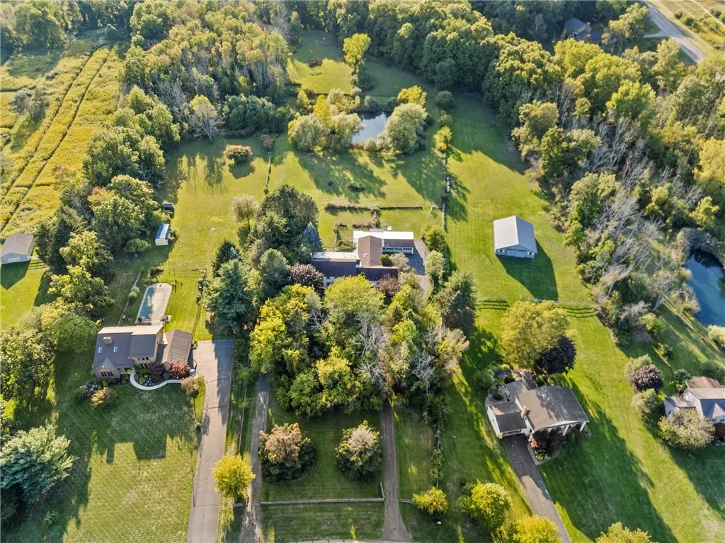 11 Old Brook Trail, Mendon, New York 14472, Mendon, New York 14472, 4 Bedrooms Bedrooms, 11 Rooms Rooms,4 BathroomsBathrooms,Residential,Closed,11 Old Brook Trail, Mendon, New York 14472,0,R1636847