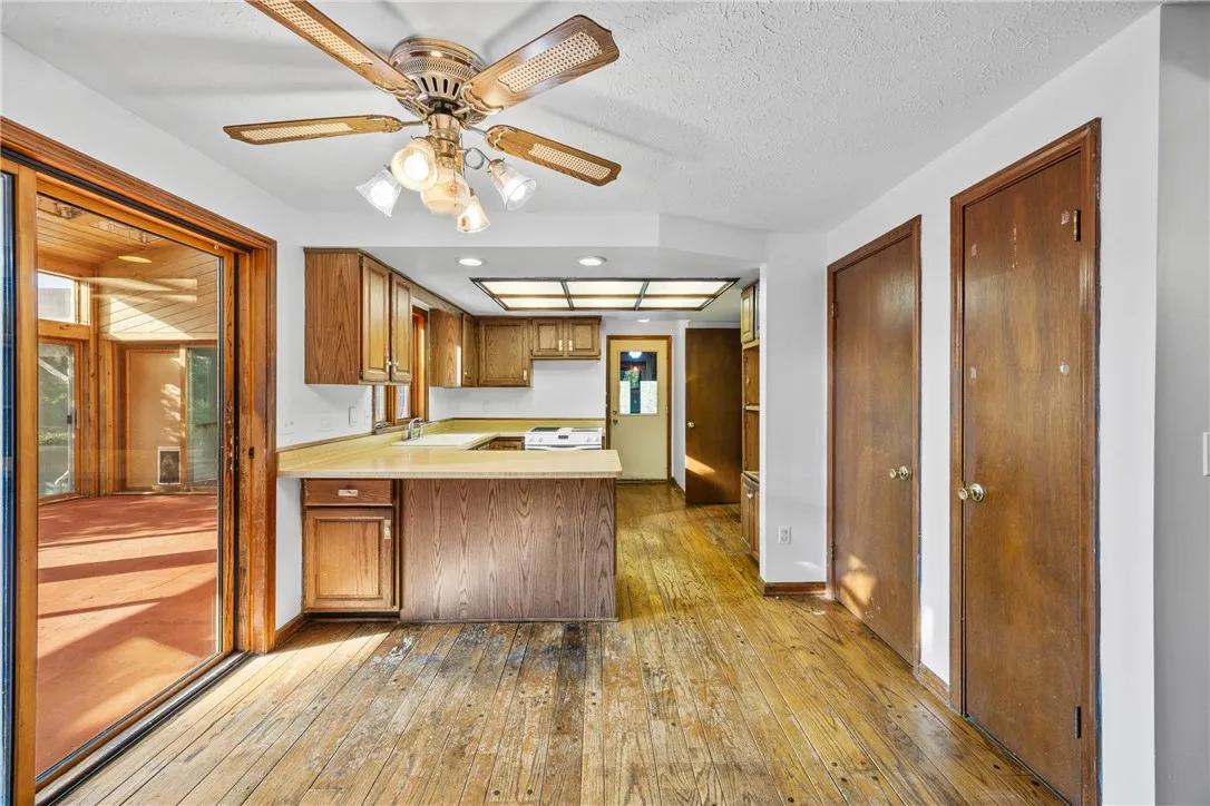 11 Old Brook Trail, Mendon, New York 14472, Mendon, New York 14472, 4 Bedrooms Bedrooms, 11 Rooms Rooms,4 BathroomsBathrooms,Residential,Closed,11 Old Brook Trail, Mendon, New York 14472,0,R1636847