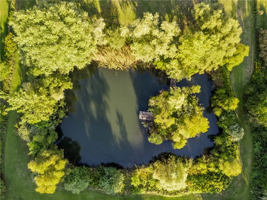 11 Old Brook Trail, Mendon, New York 14472, Mendon, New York 14472, 4 Bedrooms Bedrooms, 11 Rooms Rooms,4 BathroomsBathrooms,Residential,Closed,11 Old Brook Trail, Mendon, New York 14472,0,R1636847