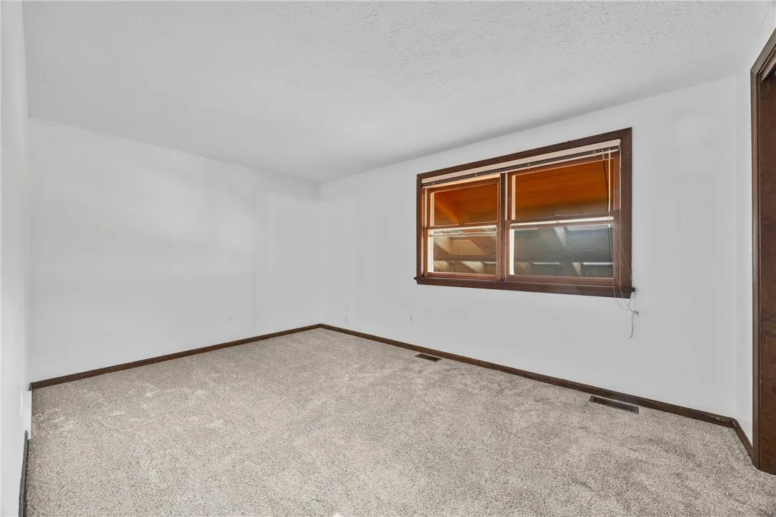 11 Old Brook Trail, Mendon, New York 14472, Mendon, New York 14472, 4 Bedrooms Bedrooms, 11 Rooms Rooms,4 BathroomsBathrooms,Residential,Closed,11 Old Brook Trail, Mendon, New York 14472,0,R1636847