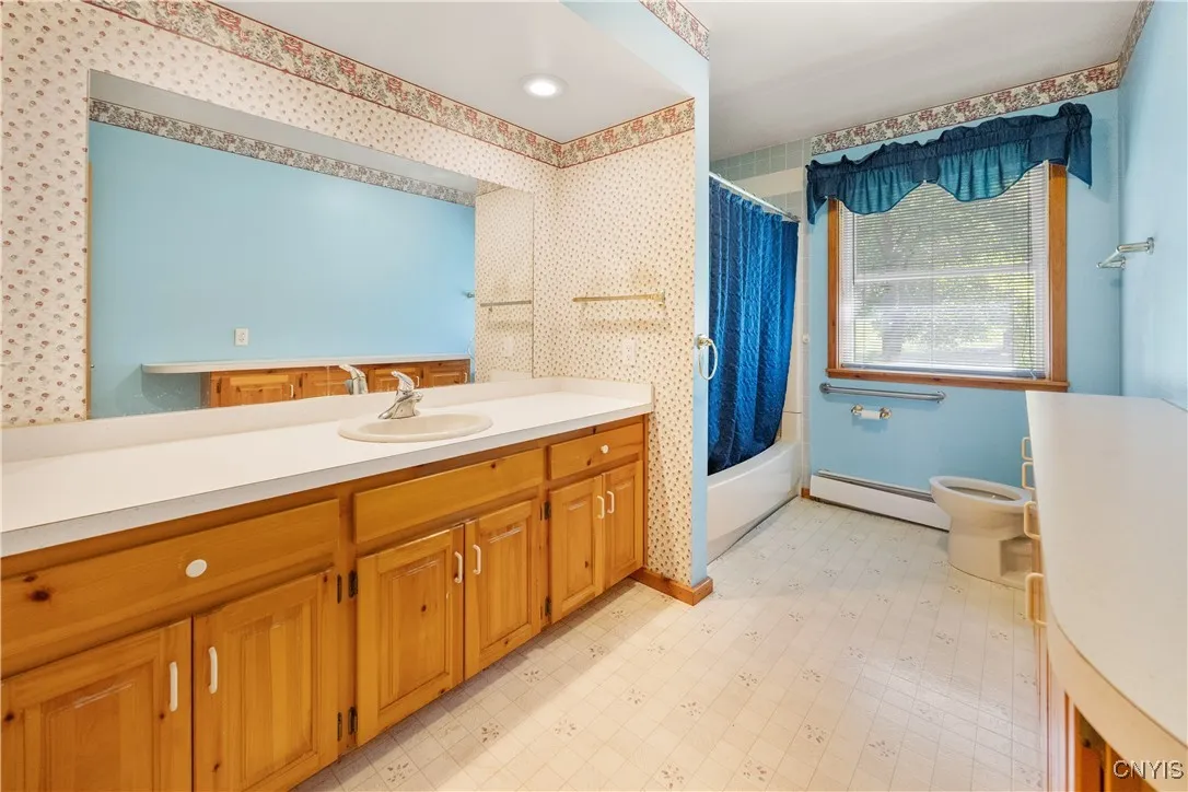 Full bathroom