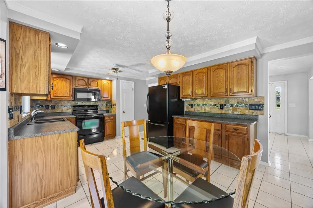 34 La Solis Drive, Greece, New York 14626, Greece, New York 14626, 3 Bedrooms Bedrooms, 7 Rooms Rooms,2 BathroomsBathrooms,Residential,Closed,34 La Solis Drive, Greece, New York 14626,0,R1636464