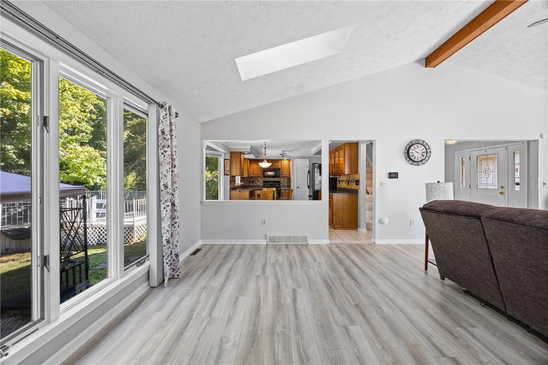 34 La Solis Drive, Greece, New York 14626, Greece, New York 14626, 3 Bedrooms Bedrooms, 7 Rooms Rooms,2 BathroomsBathrooms,Residential,Closed,34 La Solis Drive, Greece, New York 14626,0,R1636464