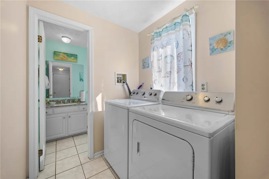 34 La Solis Drive, Greece, New York 14626, Greece, New York 14626, 3 Bedrooms Bedrooms, 7 Rooms Rooms,2 BathroomsBathrooms,Residential,Closed,34 La Solis Drive, Greece, New York 14626,0,R1636464