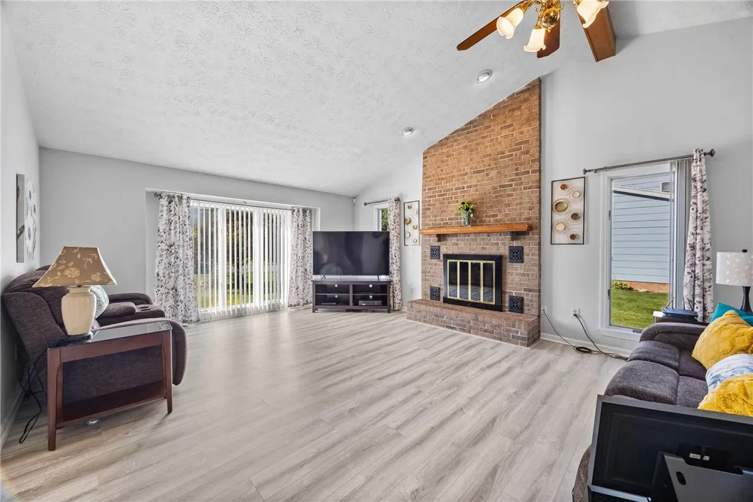 34 La Solis Drive, Greece, New York 14626, Greece, New York 14626, 3 Bedrooms Bedrooms, 7 Rooms Rooms,2 BathroomsBathrooms,Residential,Closed,34 La Solis Drive, Greece, New York 14626,0,R1636464