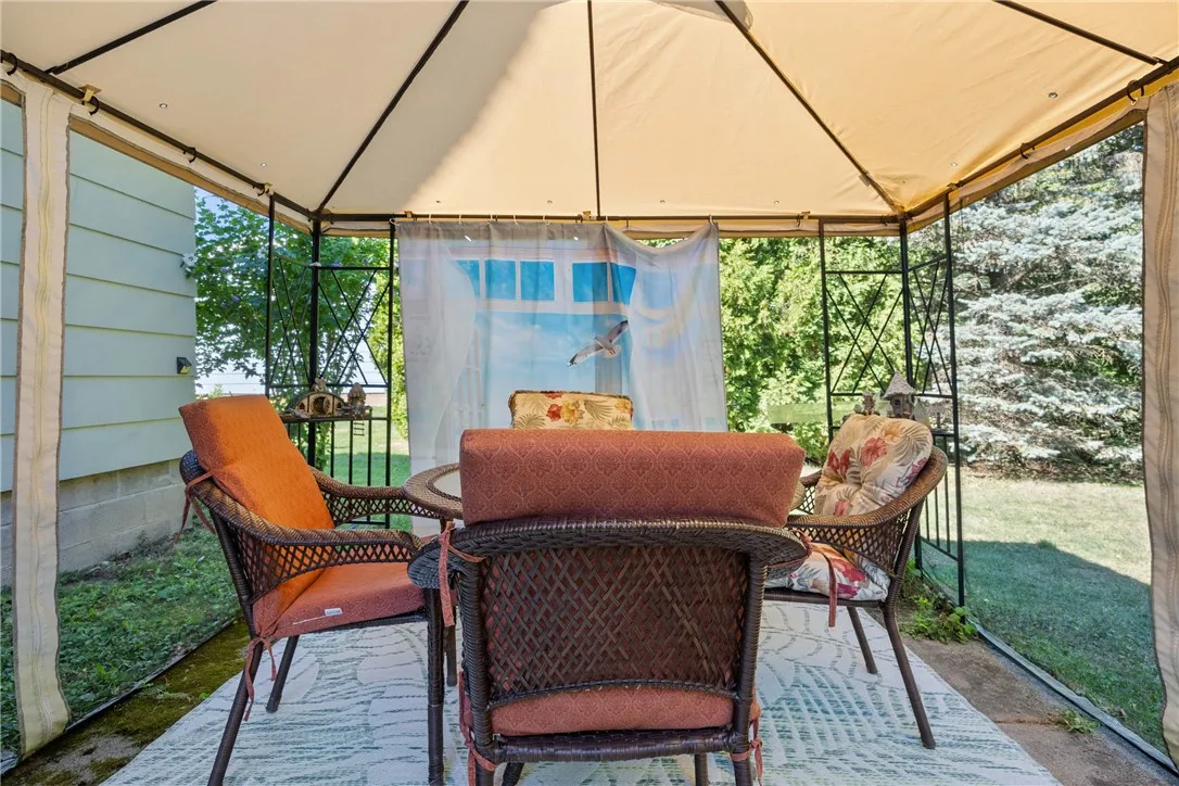 34 La Solis Drive, Greece, New York 14626, Greece, New York 14626, 3 Bedrooms Bedrooms, 7 Rooms Rooms,2 BathroomsBathrooms,Residential,Closed,34 La Solis Drive, Greece, New York 14626,0,R1636464