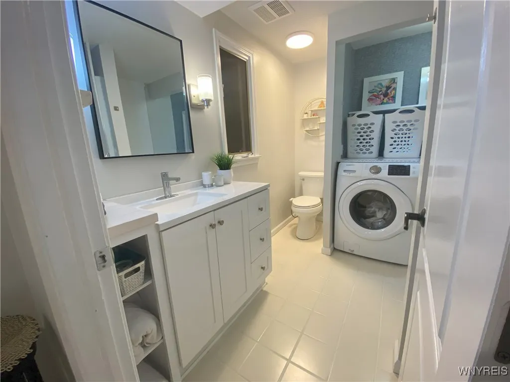 148 Patton Place, Amherst, New York 14221, Amherst, New York 14221, 3 Bedrooms Bedrooms, 7 Rooms Rooms,2 BathroomsBathrooms,Residential,Closed,148 Patton Place, Amherst, New York 14221,0,B1636961