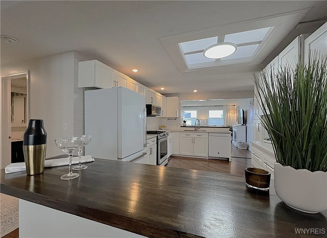 148 Patton Place, Amherst, New York 14221, Amherst, New York 14221, 3 Bedrooms Bedrooms, 7 Rooms Rooms,2 BathroomsBathrooms,Residential,Closed,148 Patton Place, Amherst, New York 14221,0,B1636961