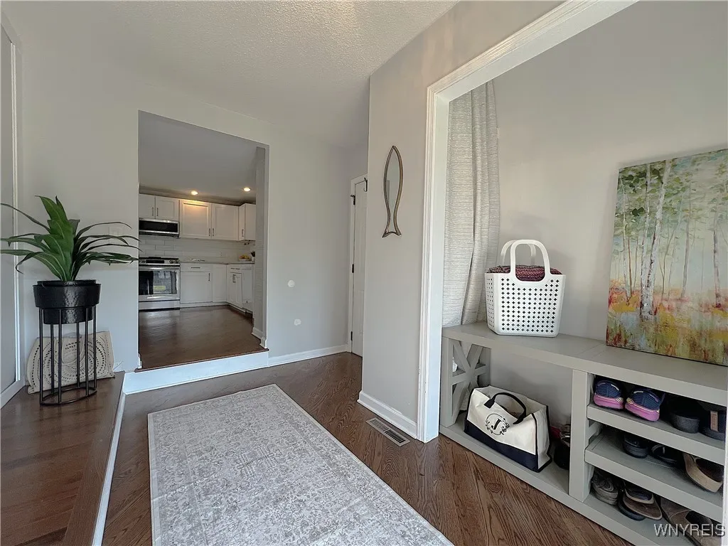 148 Patton Place, Amherst, New York 14221, Amherst, New York 14221, 3 Bedrooms Bedrooms, 7 Rooms Rooms,2 BathroomsBathrooms,Residential,Closed,148 Patton Place, Amherst, New York 14221,0,B1636961