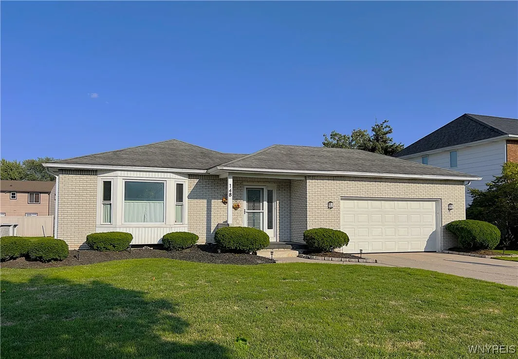 148 Patton Place, Amherst, New York 14221, Amherst, New York 14221, 3 Bedrooms Bedrooms, 7 Rooms Rooms,2 BathroomsBathrooms,Residential,Closed,148 Patton Place, Amherst, New York 14221,0,B1636961