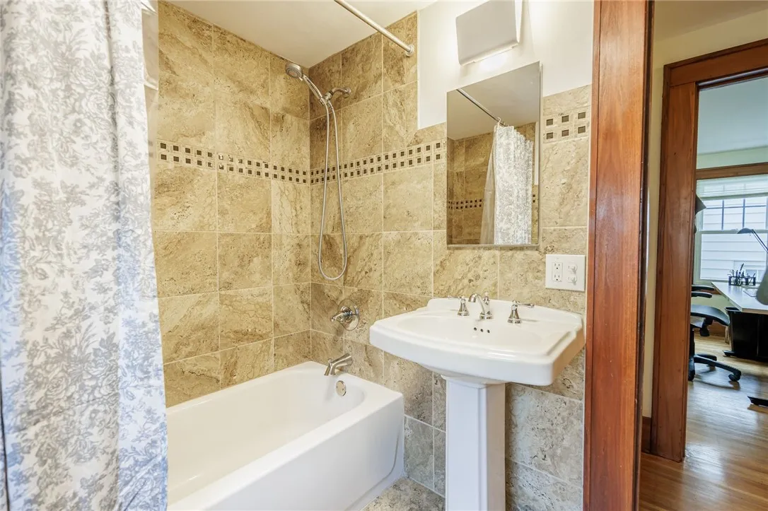 78 Parkside Crescent, Irondequoit, New York 14617, Irondequoit, New York 14617, 3 Bedrooms Bedrooms, 8 Rooms Rooms,1 BathroomBathrooms,Residential,Closed,78 Parkside Crescent, Irondequoit, New York 14617,0,R1634162