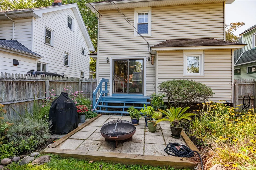78 Parkside Crescent, Irondequoit, New York 14617, Irondequoit, New York 14617, 3 Bedrooms Bedrooms, 8 Rooms Rooms,1 BathroomBathrooms,Residential,Closed,78 Parkside Crescent, Irondequoit, New York 14617,0,R1634162