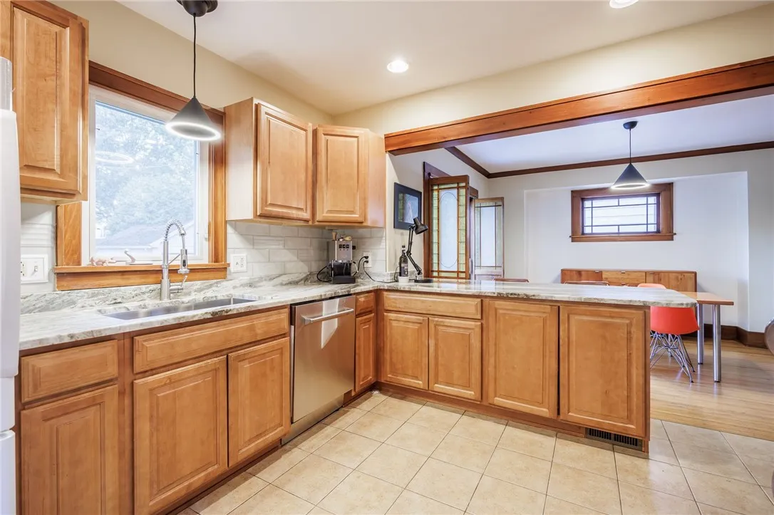 78 Parkside Crescent, Irondequoit, New York 14617, Irondequoit, New York 14617, 3 Bedrooms Bedrooms, 8 Rooms Rooms,1 BathroomBathrooms,Residential,Closed,78 Parkside Crescent, Irondequoit, New York 14617,0,R1634162