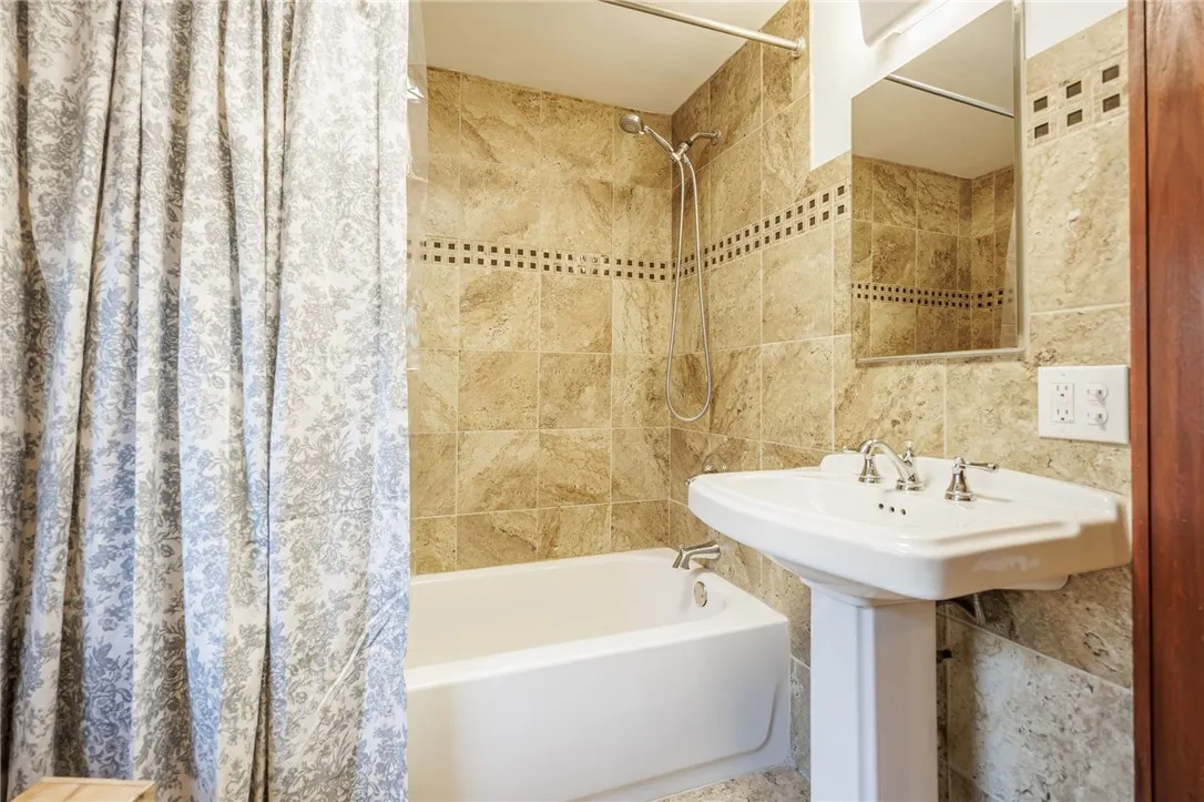 78 Parkside Crescent, Irondequoit, New York 14617, Irondequoit, New York 14617, 3 Bedrooms Bedrooms, 8 Rooms Rooms,1 BathroomBathrooms,Residential,Closed,78 Parkside Crescent, Irondequoit, New York 14617,0,R1634162