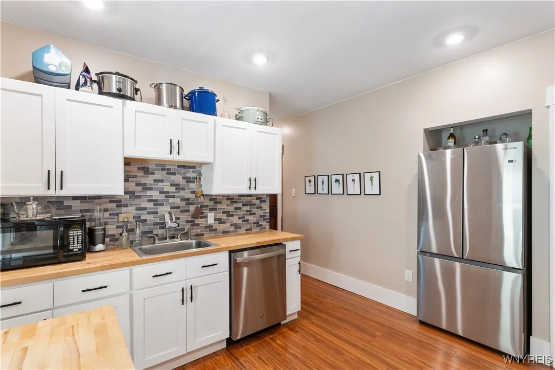 30 Geary Street, Buffalo, New York 14210, Buffalo, New York 14210, 6 Bedrooms Bedrooms, ,2 BathroomsBathrooms,Residential,For Sale,30 Geary Street, Buffalo, New York 14210,0,B1636892