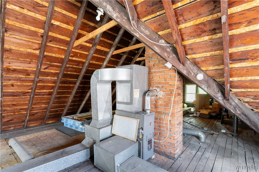 30 Geary Street, Buffalo, New York 14210, Buffalo, New York 14210, 6 Bedrooms Bedrooms, ,2 BathroomsBathrooms,Residential,For Sale,30 Geary Street, Buffalo, New York 14210,0,B1636892
