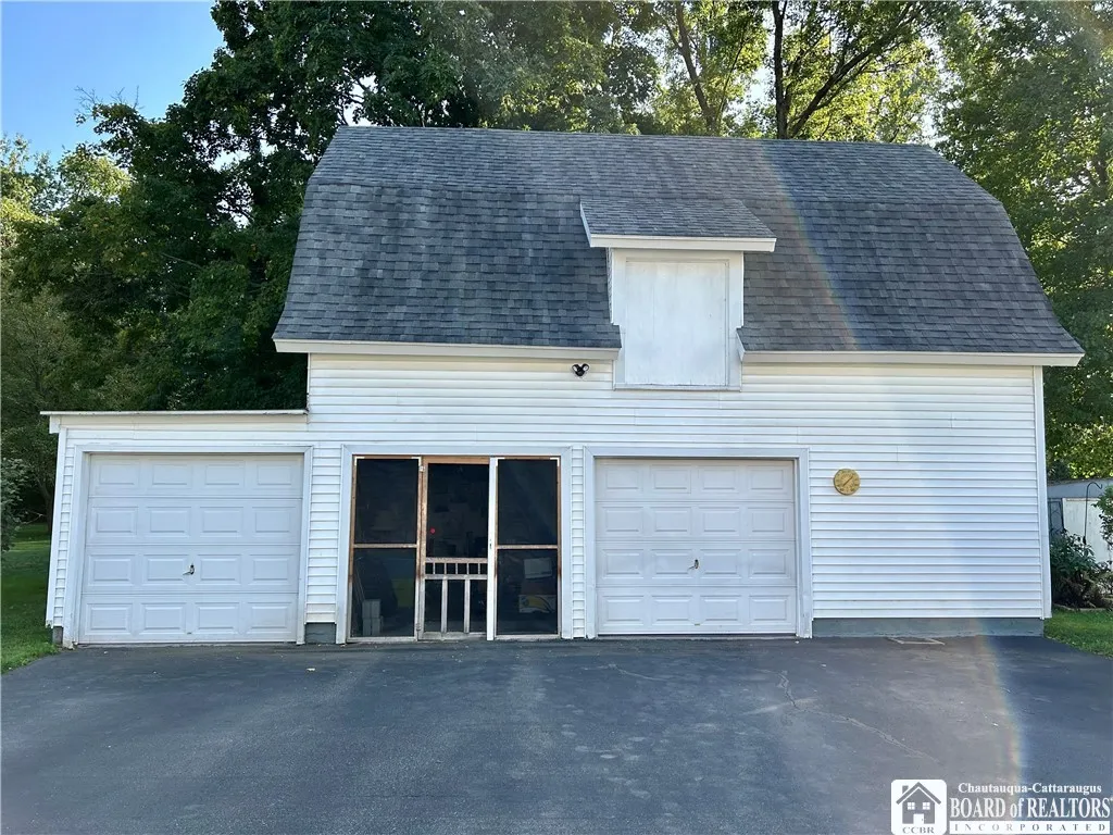 235 Eagle Street, Pomfret, New York 14063, Pomfret, New York 14063, 3 Bedrooms Bedrooms, 9 Rooms Rooms,1 BathroomBathrooms,Residential,For Sale,235 Eagle Street, Pomfret, New York 14063,0,R1636739