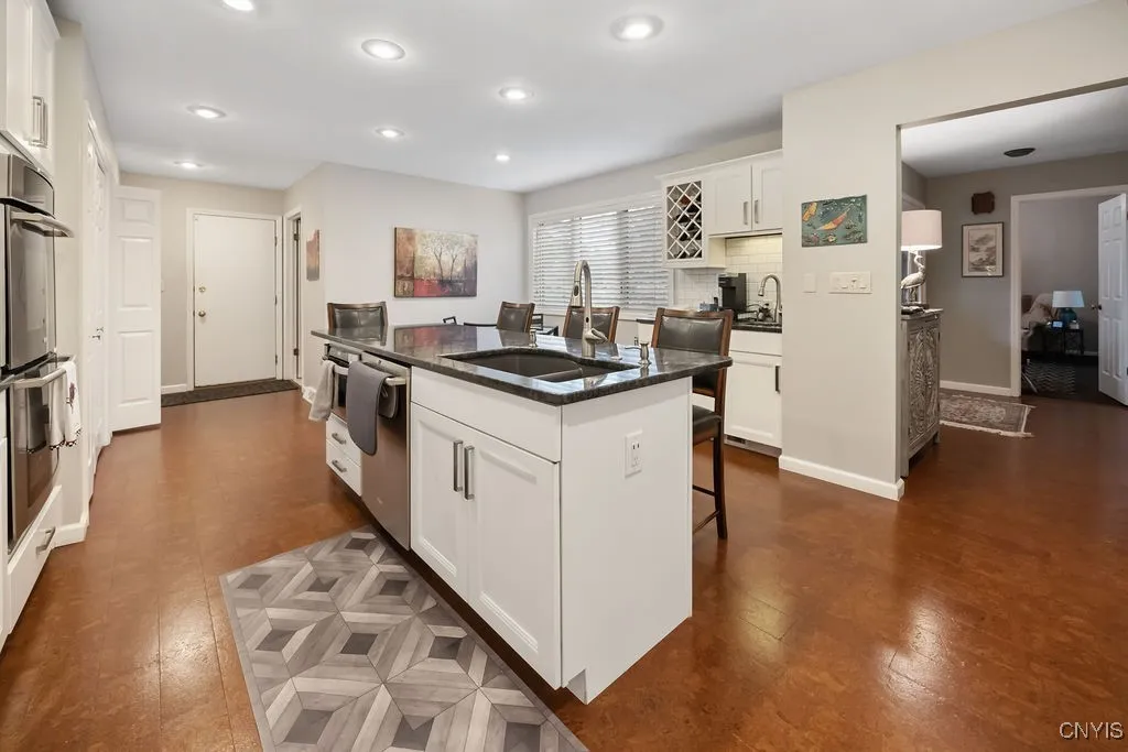 6121 Royal Birkdale, Dewitt, New York 13078, De Witt, New York 13078, 3 Bedrooms Bedrooms, 8 Rooms Rooms,3 BathroomsBathrooms,Residential,For Sale,6121 Royal Birkdale, Dewitt, New York 13078,0,S1636129