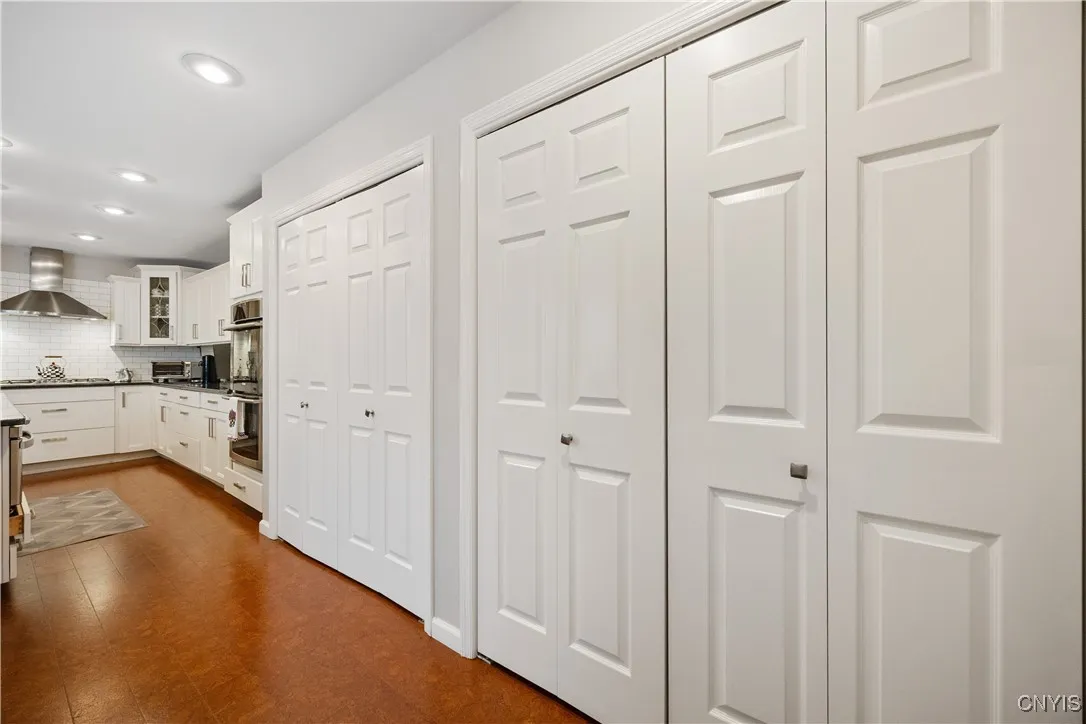 6121 Royal Birkdale, Dewitt, New York 13078, De Witt, New York 13078, 3 Bedrooms Bedrooms, 8 Rooms Rooms,3 BathroomsBathrooms,Residential,For Sale,6121 Royal Birkdale, Dewitt, New York 13078,0,S1636129