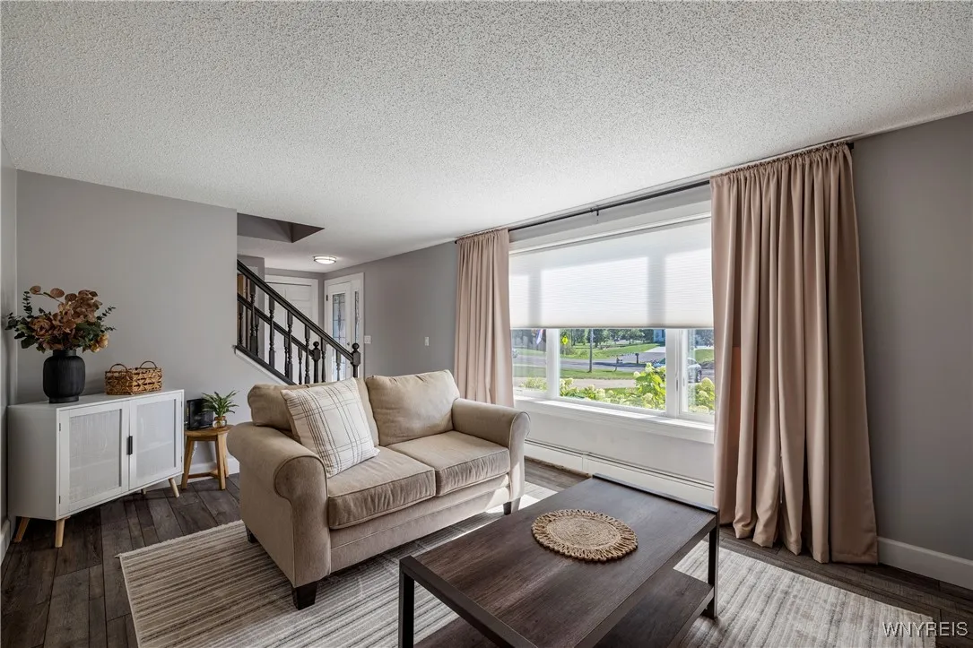 2268 Stony Point Road, Grand Island, New York 1407, Grand Island, New York 14072, 3 Bedrooms Bedrooms, 7 Rooms Rooms,1 BathroomBathrooms,Residential,For Sale,2268 Stony Point Road, Grand Island, New York 1407,0,B1636814