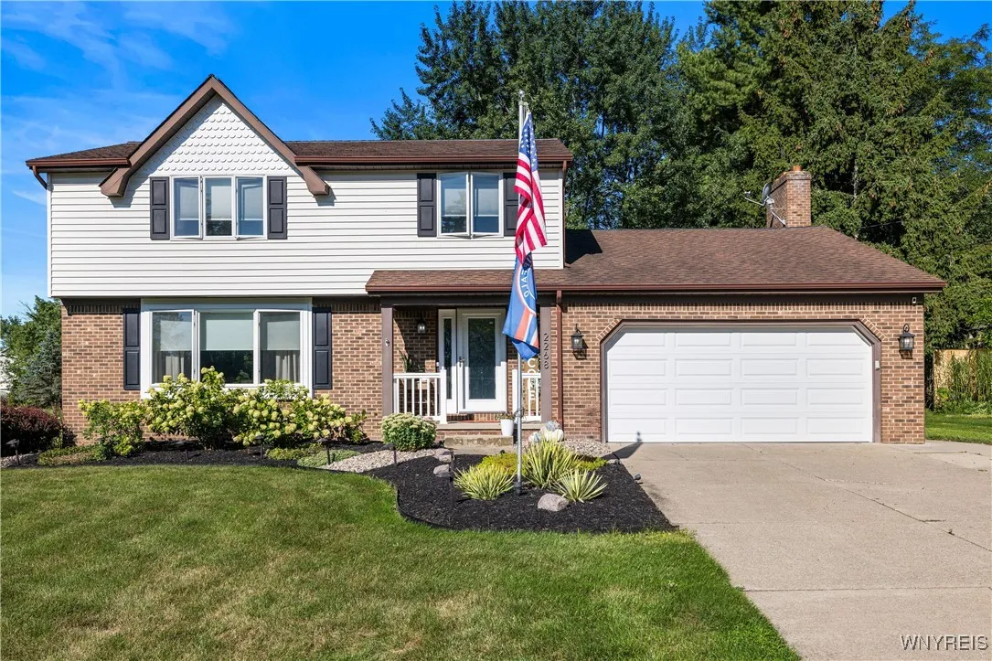2268 Stony Point Road, Grand Island, New York 1407, Grand Island, New York 14072, 3 Bedrooms Bedrooms, 7 Rooms Rooms,1 BathroomBathrooms,Residential,For Sale,2268 Stony Point Road, Grand Island, New York 1407,0,B1636814