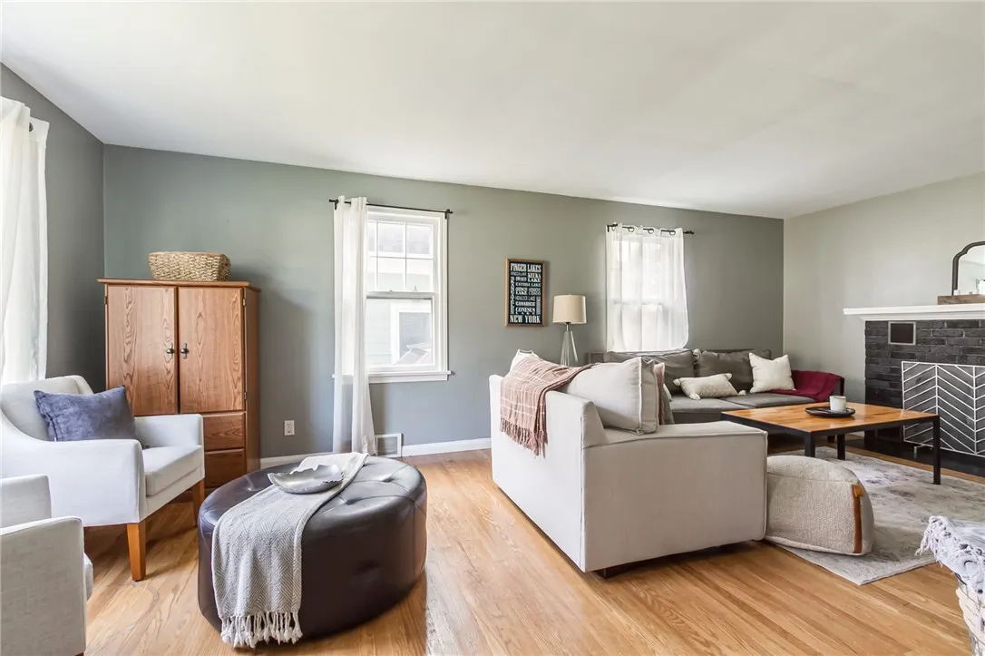 337 Winfield Road, Irondequoit, New York 14622, Irondequoit, New York 14622, 3 Bedrooms Bedrooms, 7 Rooms Rooms,2 BathroomsBathrooms,Residential,For Sale,337 Winfield Road, Irondequoit, New York 14622,0,R1636734