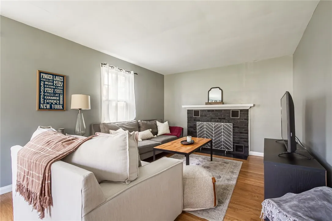 337 Winfield Road, Irondequoit, New York 14622, Irondequoit, New York 14622, 3 Bedrooms Bedrooms, 7 Rooms Rooms,2 BathroomsBathrooms,Residential,For Sale,337 Winfield Road, Irondequoit, New York 14622,0,R1636734