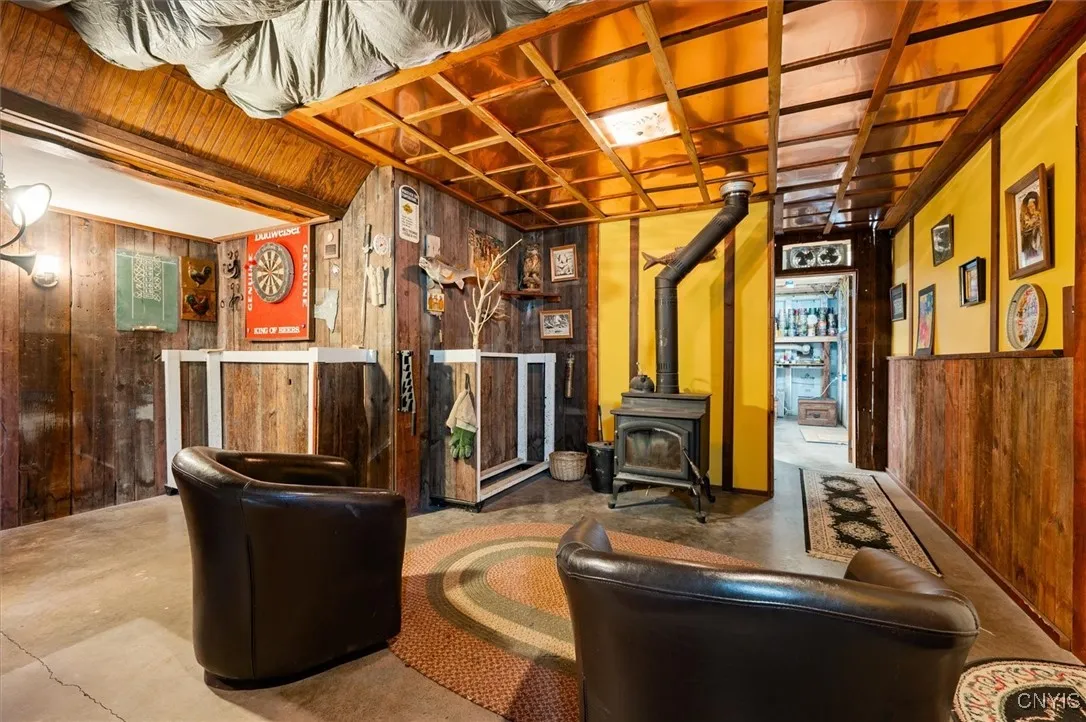 Great basement with a bar