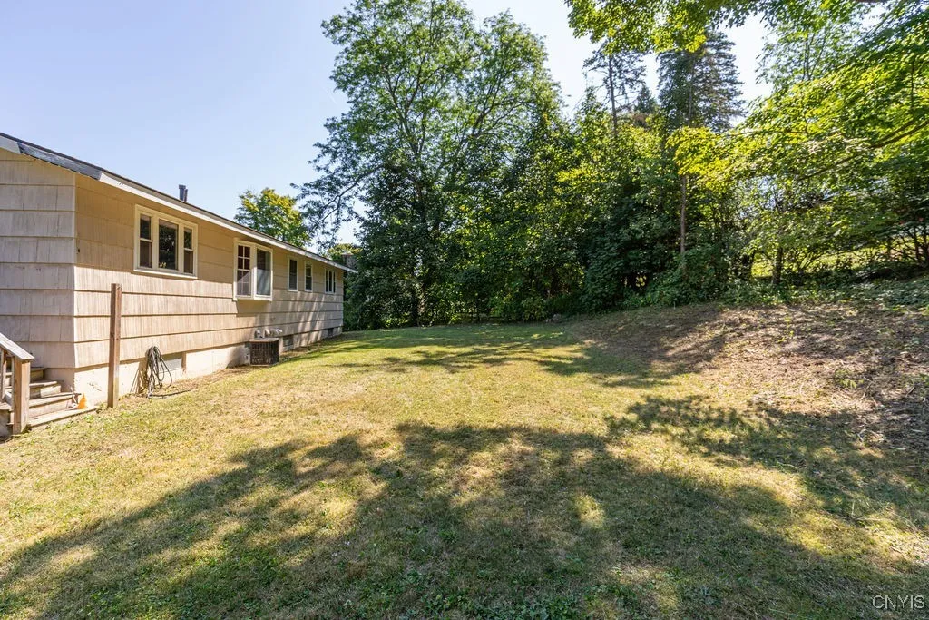 115 Margo Lane, Manlius, New York 13066, Manlius, New York 13066, 4 Bedrooms Bedrooms, 10 Rooms Rooms,2 BathroomsBathrooms,Residential,For Sale,115 Margo Lane, Manlius, New York 13066,0,S1636969