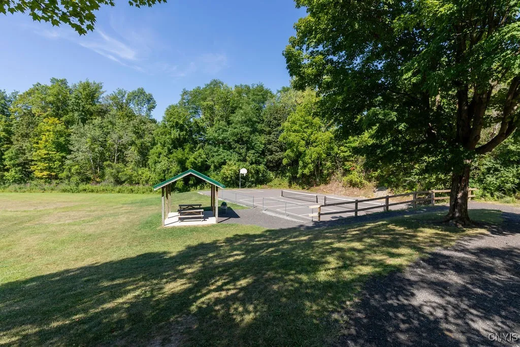 115 Margo Lane, Manlius, New York 13066, Manlius, New York 13066, 4 Bedrooms Bedrooms, 10 Rooms Rooms,2 BathroomsBathrooms,Residential,For Sale,115 Margo Lane, Manlius, New York 13066,0,S1636969