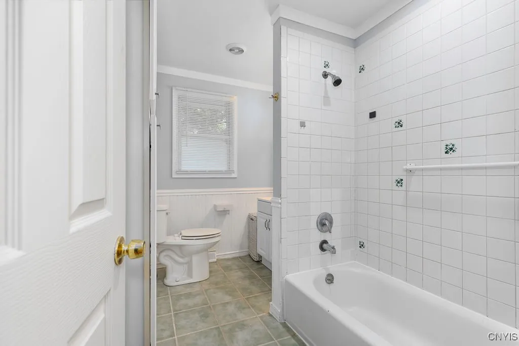115 Margo Lane, Manlius, New York 13066, Manlius, New York 13066, 4 Bedrooms Bedrooms, 10 Rooms Rooms,2 BathroomsBathrooms,Residential,For Sale,115 Margo Lane, Manlius, New York 13066,0,S1636969