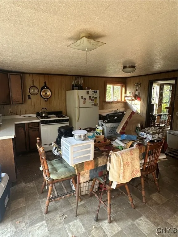 2620 Lake Road, Oneida, New York 13421, Oneida, New York 13421, 2 Bedrooms Bedrooms, 6 Rooms Rooms,1 BathroomBathrooms,Residential,For Sale,2620 Lake Road, Oneida, New York 13421,0,S1637054